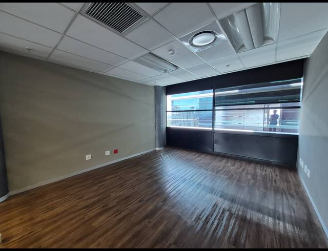 492M² OFFICE TO LET IN SANDTON CENTRAL